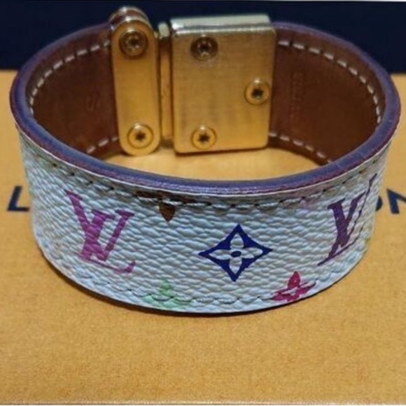 Gorgeous Multi Color Italian Leather Cuff by Louis Vuitton - Picture 4 of 4